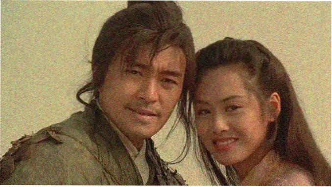 日本妈妈朋友在社区公园里交流育儿日常的场景